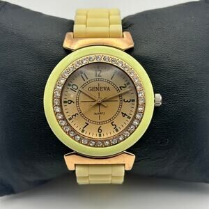 Geneva Women’s Watch White Silicon Band New Battery